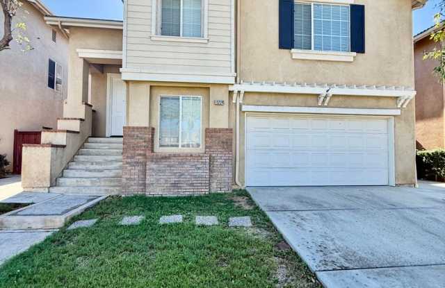 Beautiful 2 Story Family Home located in Riverwalk Gallery 1