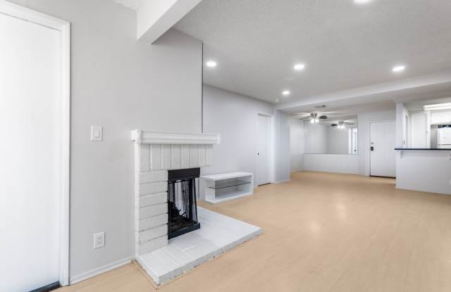 Modern 2-Bedroom Condo in a Pristine Community photos photos Modern 2-Bedroom Condo in a Pristine Community photos photos