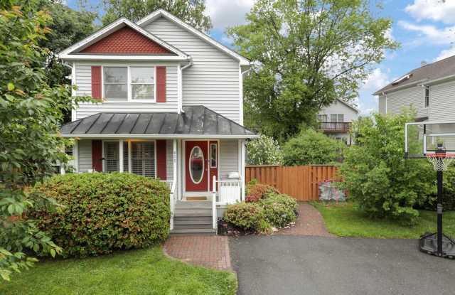 8324 2ND AVENUE - 8324 2nd Avenue, Dunn Loring, VA 22182