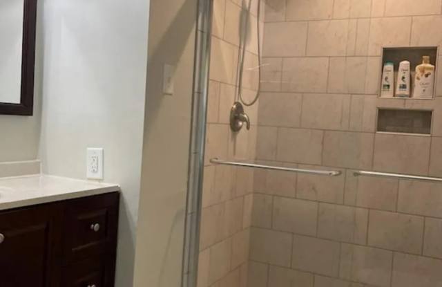 1727 Pkwy St W photos photos