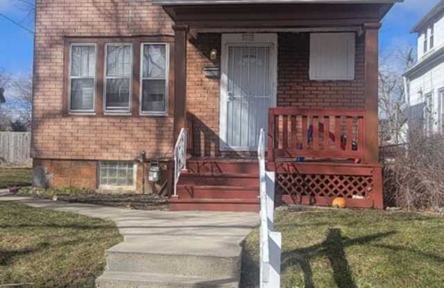 4 bed 1.5 bath House - Rare find Gallery 4