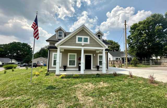 SPACIOUS NEWLY BUILT HOME photos photos