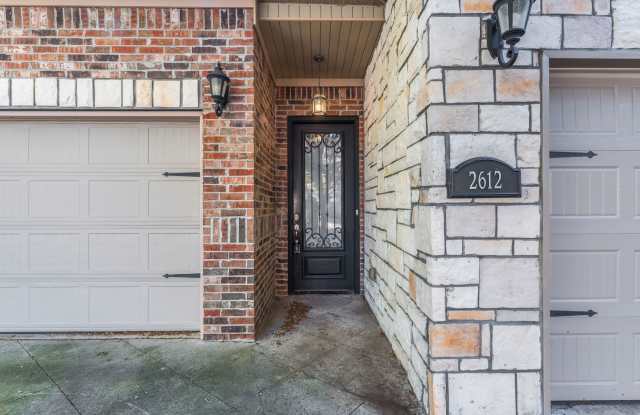 Stunning Townhome - 2612 South Everest Avenue, Rogers, AR 72758