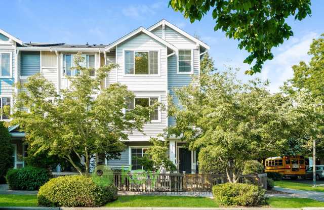 Luxury 3-Bedroom with Private Outdoor Retreat photos photos
