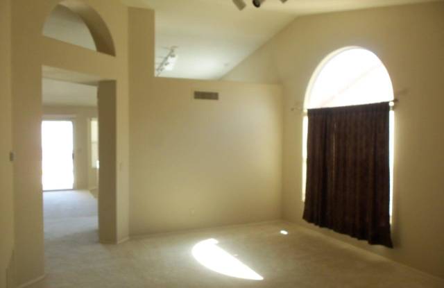 2142 E CATHEDRAL ROCK Drive Gallery 2
