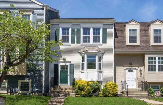 This stunning 3-bedroom, 2-bathroom interior townhome is sure to impress. photos photos