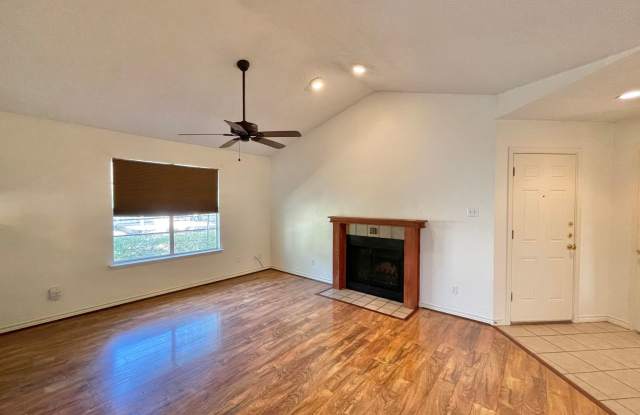 Viewable October 23rd!  Pets Accepted! Gallery 4