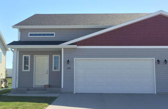 1329 4th St NW - 1329 4th Street Northwest, West Fargo, ND 58078