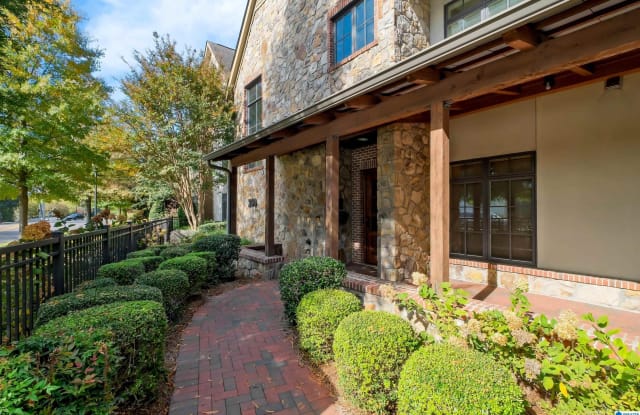 200 HALLMAN HILL - 200 19th Street South, Homewood, AL 35209