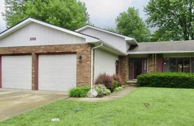 1026 Illinois Drive photos photos