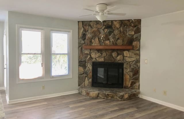 6776 Unit 1 Willlowbrook Drive Gallery 3