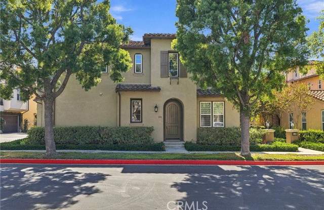 301 Tall Oak Gallery 1