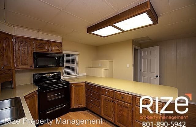 850 Patterson Ave - 850 E Patterson St, Ogden, UT 84403