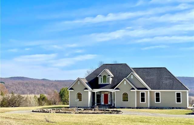 1018 W State Road photos photos