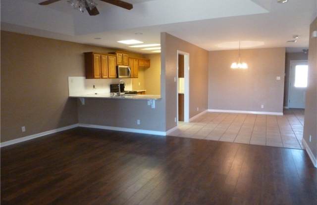 1527 Dustin Cade Drive Gallery 3