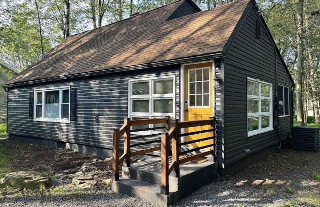 452 Stillwater Drive - 452 Stillwater Drive, Monroe County, PA 18346