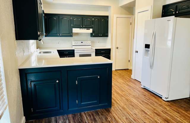 Beautiful 3BD 2BA Corner-Lot Home Located in Midwest City!! Gallery 4
