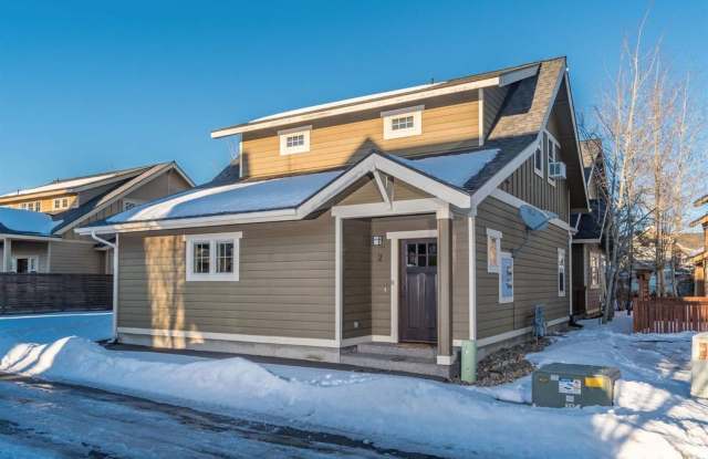 ADU ABOVE GARAGE - 637 North West Compass Lane, Bend, OR 97703