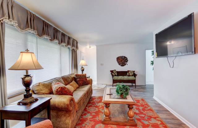 5200 Thornleigh Drive - 5200 Thornleigh Drive, Indianapolis, IN 46226