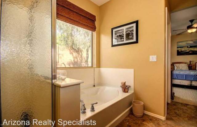 12774 W Lowden Road Gallery 4