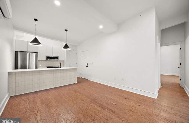 835-837 N TATNALL Street Gallery 1