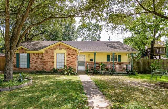 5815 Iris Lane Gallery 2
