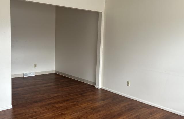 2313 Alderson Avenue Gallery 4