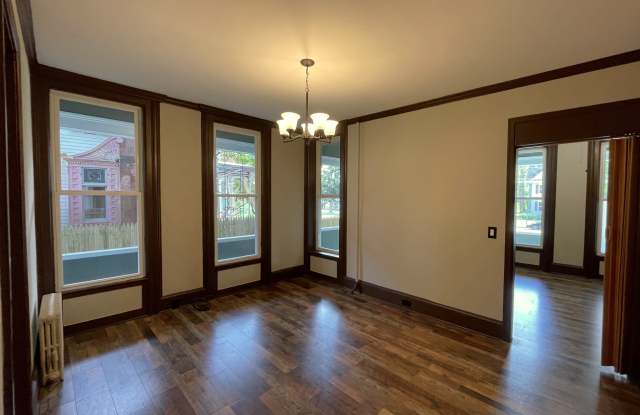 524 W Water St photos photos