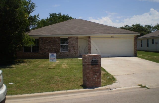 1103 Muelhause - 1103 Muelhause St, Belton, TX 76513