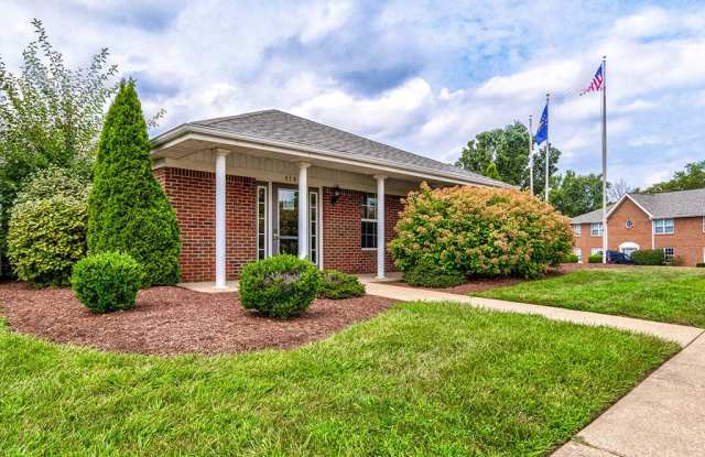 Hub of New Albany Apartments Gallery 4