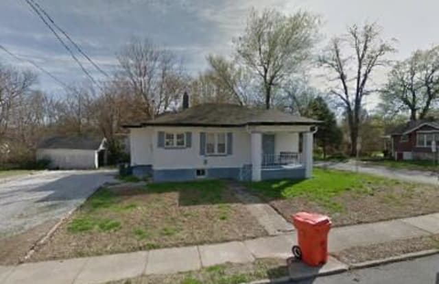 1018 E Loren St - 1018 East Loren Street, Springfield, MO 65807