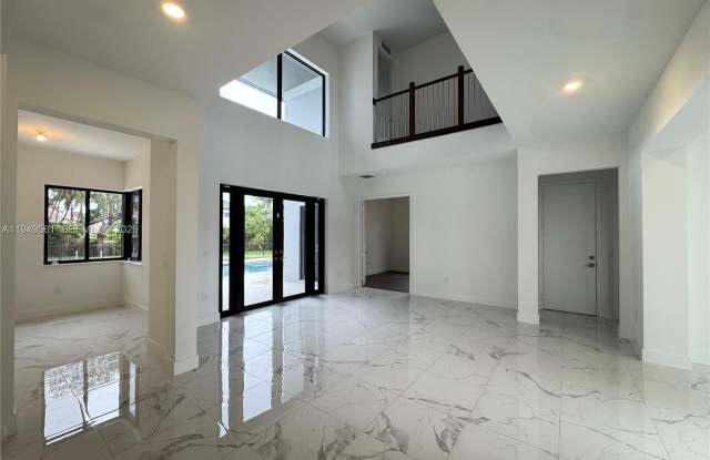 19749 NE 16th Pl photos photos