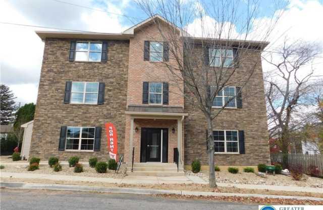 1513 Maple Street unit: 102 photos photos