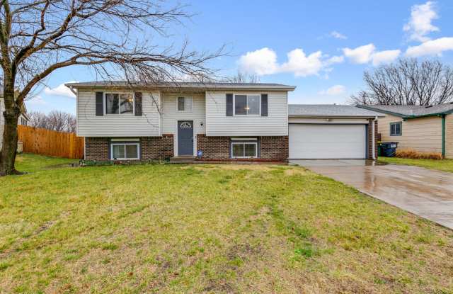 Nicely updated single family home in Northeast wichita Gallery 1