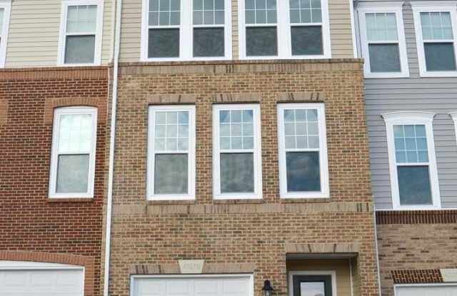 43270 NOVI TER - 43270 Novi Terrace, Ashburn, VA 20147