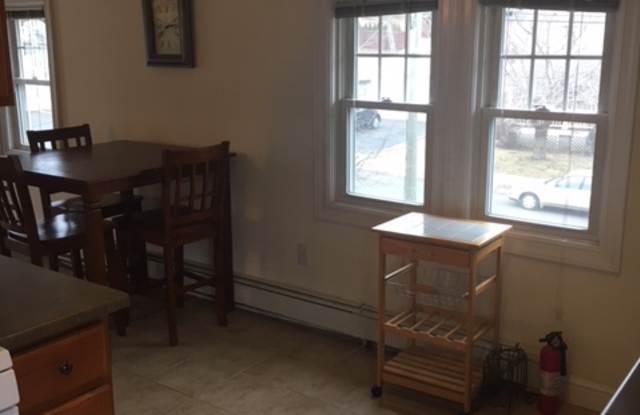15 Randall Avenue Gallery 4