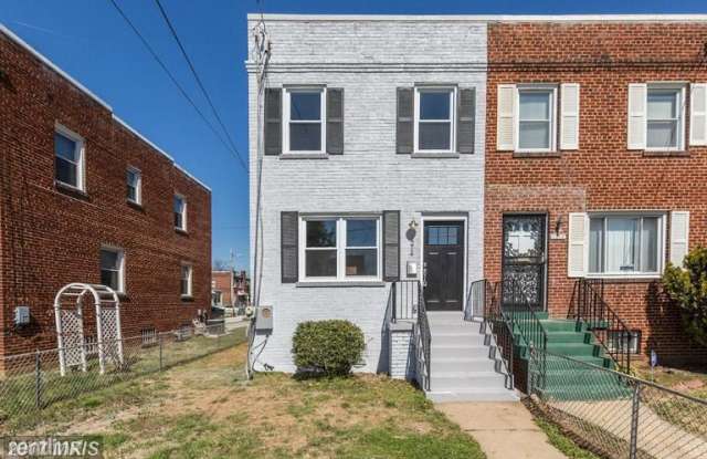 1214 Savannah St SE Gallery 2