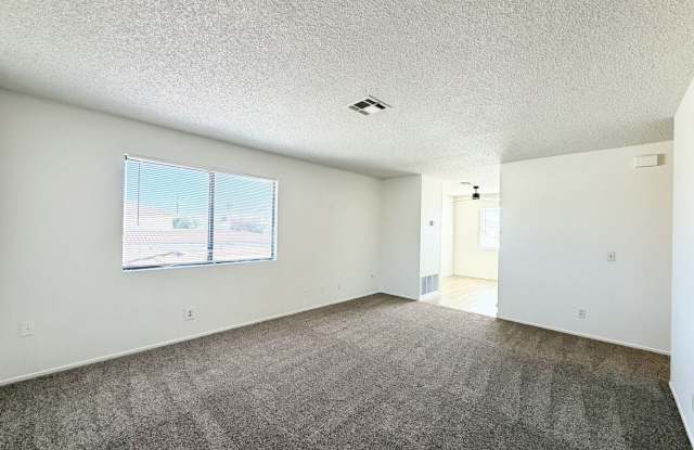 AVAILABLE NOW!! 3 Bedroom 2 Bathroom Upper Level Unit in Cathedral City! Gallery 3
