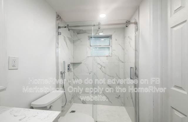 900 6th St photos photos