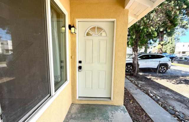 Adorable Chatsworth Home For Great Price Gallery 4