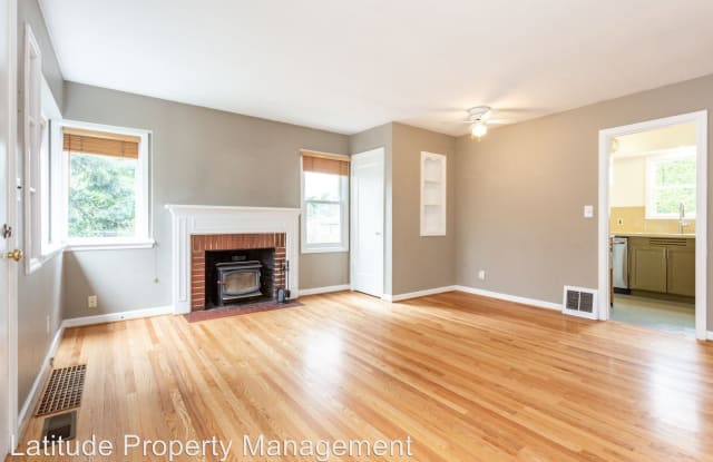 4632 NE 84th Ave - 4632 Northeast 84th Avenue, Portland, OR 97220
