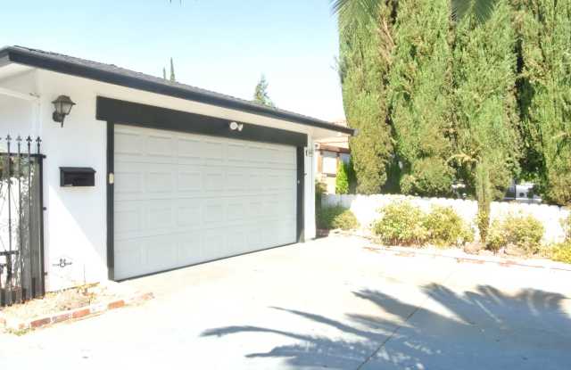 3 Bedroom, 2 Bathroom Duplex with Two Car Garage in Antioch photos photos