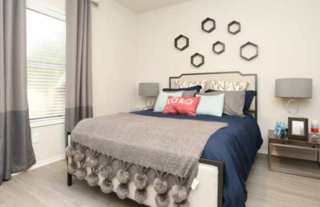 13069 Heinemann Dr Gallery 3