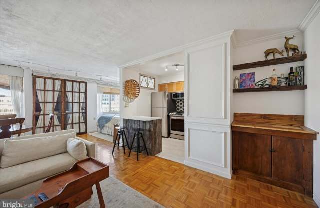 604-36 S WASHINGTON Square unit: 1806 photos photos