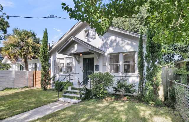 9 Laurel Avenue Gallery 2