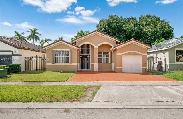 15470 SW 41st Ter Gallery 1