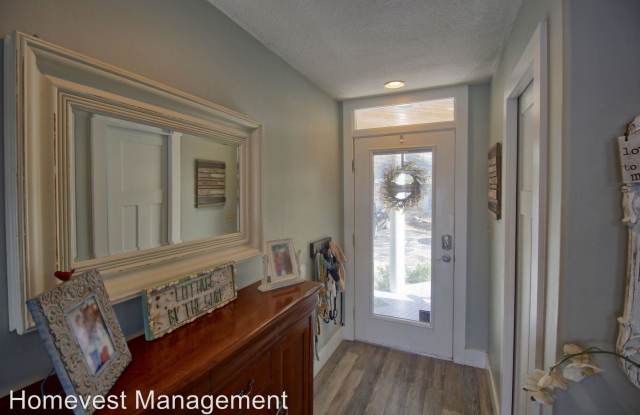 2221 Hoffner Avenue Gallery 4