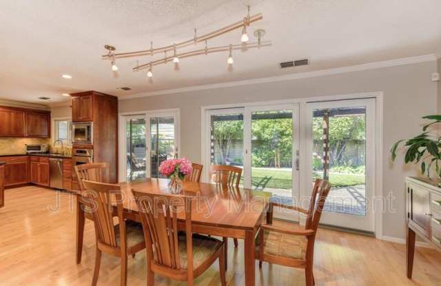 5342 Terrace Oak Circle Gallery 4