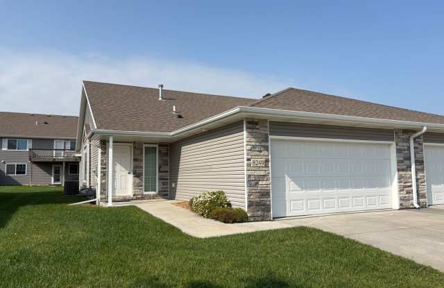 Townhome in Southeast Lincoln photos photos