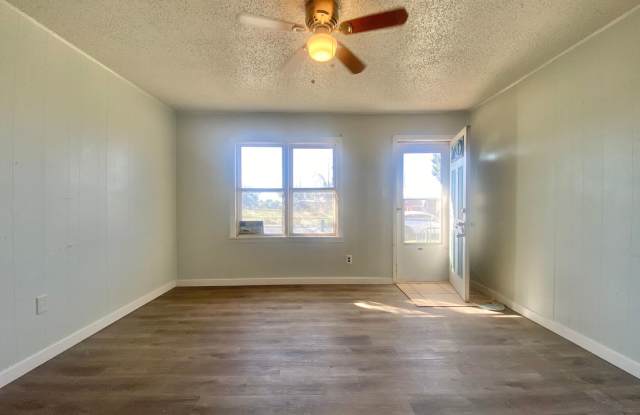 3 bed 1 bath near MLK NOW AVAILABLE Gallery 4